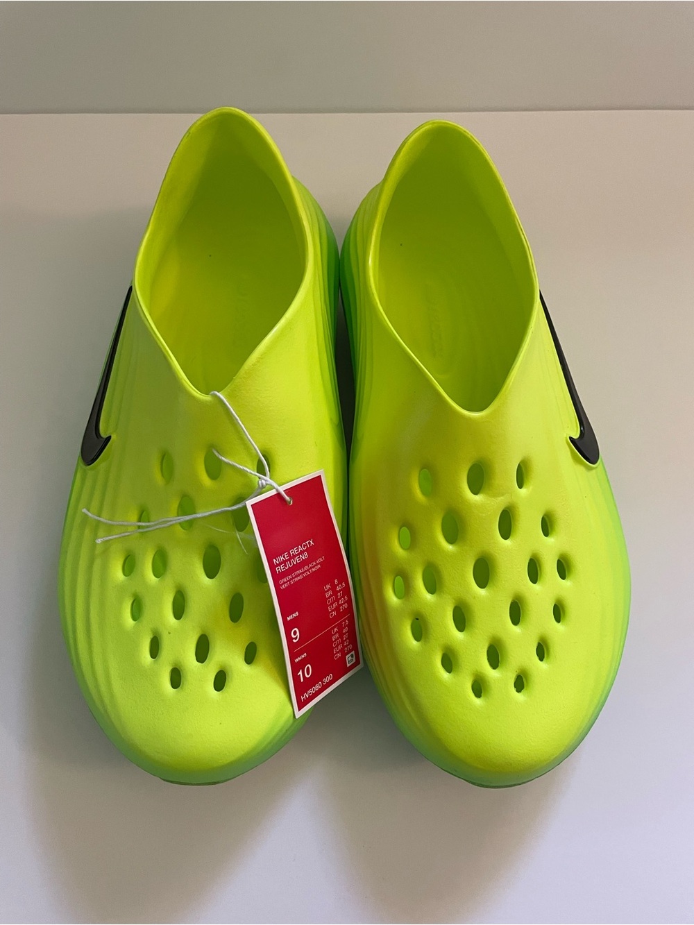 Nike ReactX Rejuven8 Green Strike Volt Grinch Men Size 9 Casual Shoes